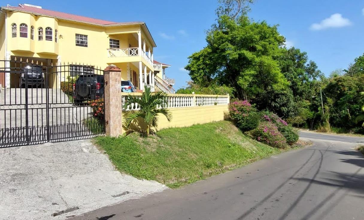Royal Escape - Jacuzzi, Pool, Luxury Hotel Anse La Raye Exterior foto